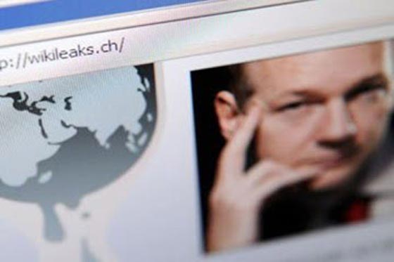 بعد كشفه آلاف الفضائح.. مؤسس موقع ويكيليكس قد يسلم نفسه اليوم صورة رقم 4