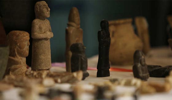  امريكا تعيد 60 قطعة أثرية تم تهريبها من العراق زمن الحرب صورة رقم 1