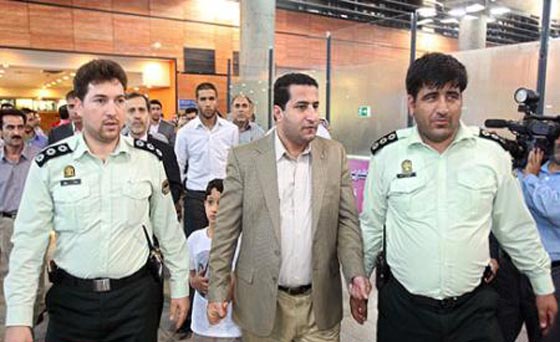 مفاجئ ومدهش.. تحول عالم نووي ايراني من بطل قومي الى جاسوس صورة رقم 6 مفاجئ ومدهش.. تحول عالم نووي ايراني من بطل قومي الى جاسوس صورة رقم 6