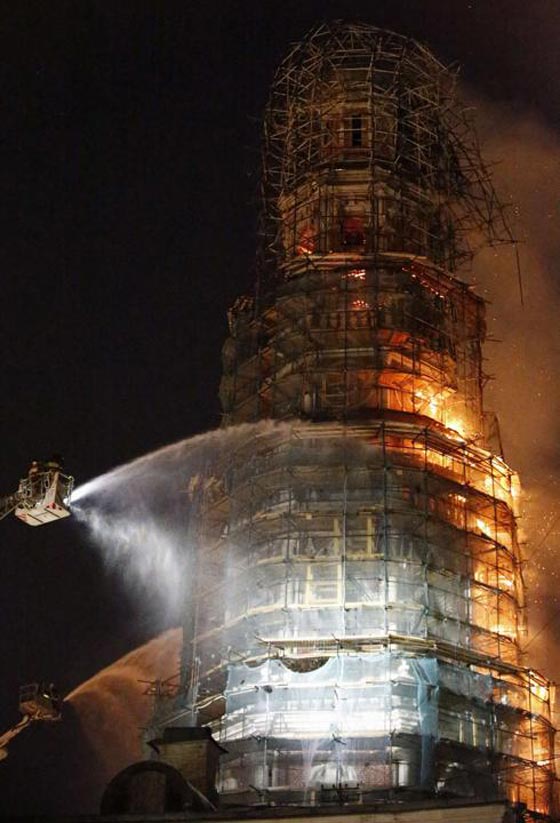 انباء عن انقلاب امني في موسكو وحريق يبدو انه عملية ارهابية صورة رقم 8