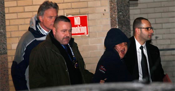 السجن المؤبد لامرأة قتلت مسلما بدفعه تحت عجلات القطار صورة رقم 1