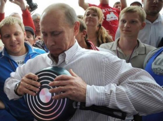 بوتين يهزم الكائنات الفضائية والجلطة الدماغية ويعود ساخرا من الشائعات صورة رقم 11