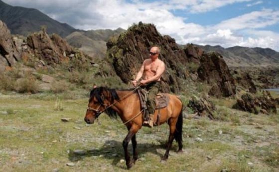 بوتين يهزم الكائنات الفضائية والجلطة الدماغية ويعود ساخرا من الشائعات صورة رقم 17