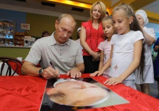 بوتين يهزم الكائنات الفضائية والجلطة الدماغية ويعود ساخرا من الشائعات صورة رقم 21