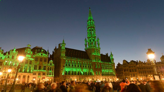 في عيده..القديس باتريك ينشر الاخضر في تلال العالم وربوعه صورة رقم 9