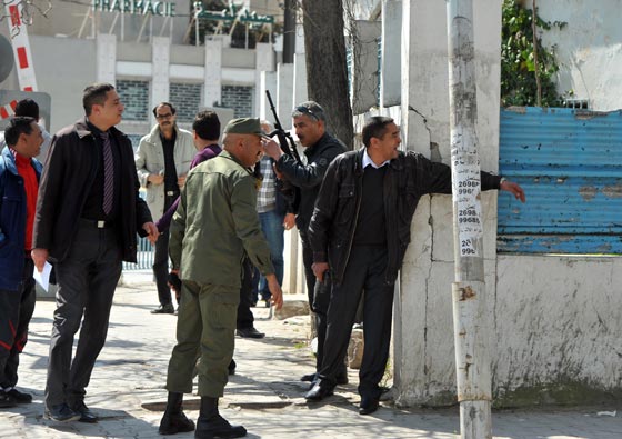 فضيحة: عناصر الأمن كانوا في مقهى لحظة الهجوم على متحف باردو صورة رقم 4 فضيحة: عناصر الأمن كانوا في مقهى لحظة الهجوم على متحف باردو صورة رقم 4