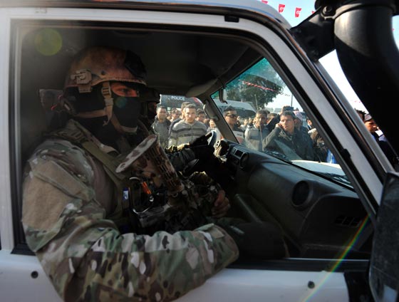 فضيحة: عناصر الأمن كانوا في مقهى لحظة الهجوم على متحف باردو صورة رقم 5 فضيحة: عناصر الأمن كانوا في مقهى لحظة الهجوم على متحف باردو صورة رقم 5