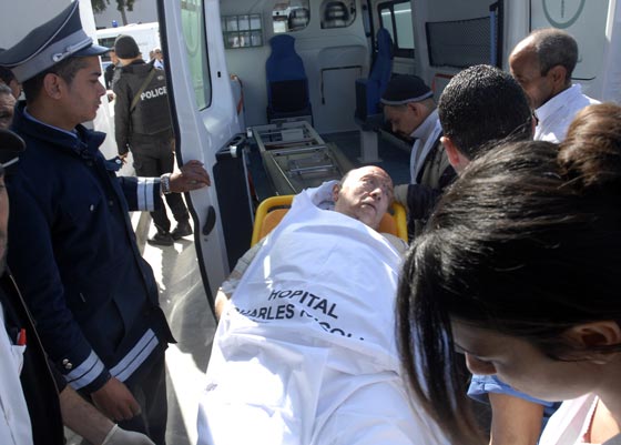 هجمة ارهابية على متحف باردو السياحي التونسي تخلف 72 قتيلا وجريحا صورة رقم 11