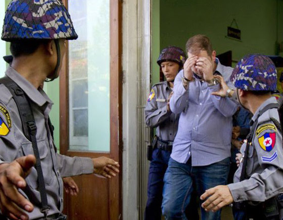 بوذا يسجن نيوزيلنديا وبورميين ويفرض عليهم الاشغال الشاقة.. بسبب صورة رقم 8 بوذا يسجن نيوزيلنديا وبورميين ويفرض عليهم الاشغال الشاقة.. بسبب صورة رقم 8