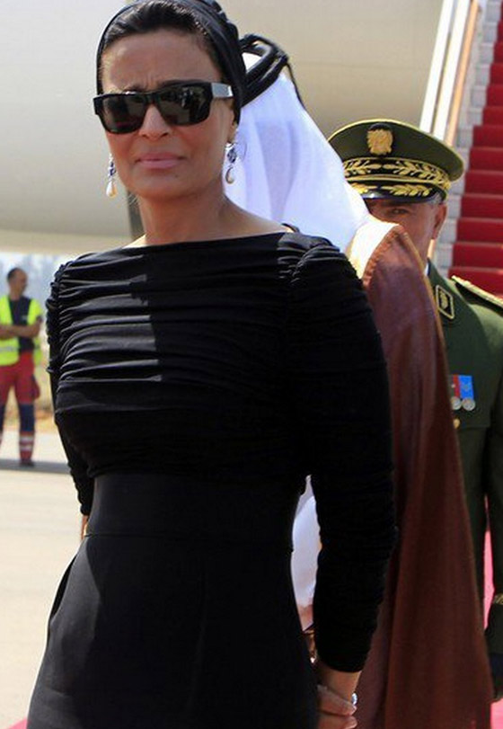 قطريون يتساءلون.. هل ماتت والدة اميرهم الشيخة موزة؟ صورة رقم 8 قطريون يتساءلون.. هل ماتت والدة اميرهم الشيخة موزة؟ صورة رقم 8