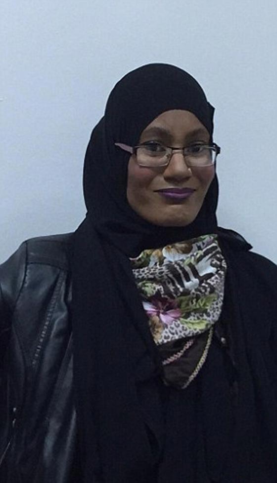 صور التوأم جليلة وجميلة: واحدة تعشق السهر والخمور والرقص والثانية داعشية صورة رقم 2 صور التوأم جليلة وجميلة: واحدة تعشق السهر والخمور والرقص والثانية داعشية صورة رقم 2