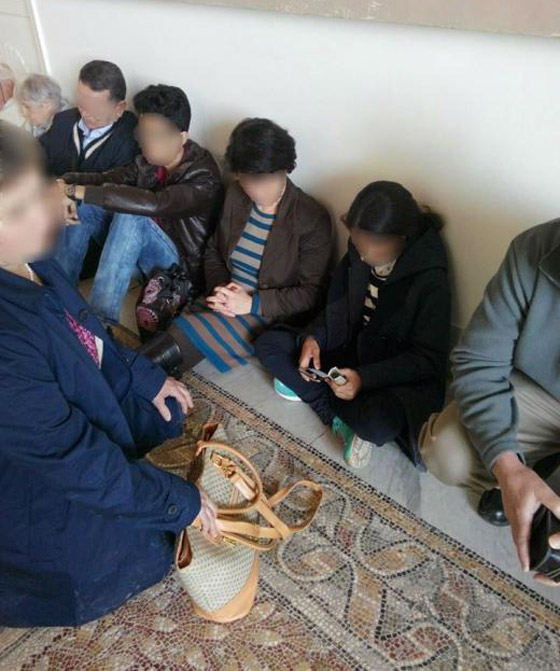 فيديو.. تونسي يروي لحظات الرعب بالتفاصيل من داخل متحف باردو صورة رقم 5 فيديو.. تونسي يروي لحظات الرعب بالتفاصيل من داخل متحف باردو صورة رقم 5