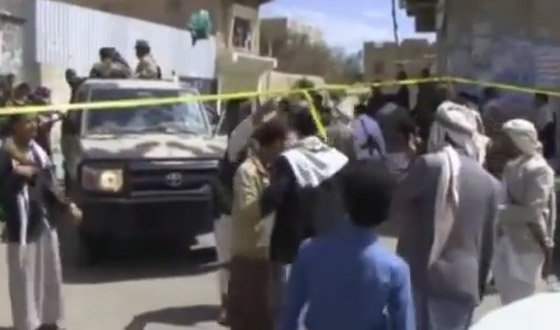  داعش يتبنى تفجير مسجدين بصنعاء ومقتل 142 من المصلين صورة رقم 3