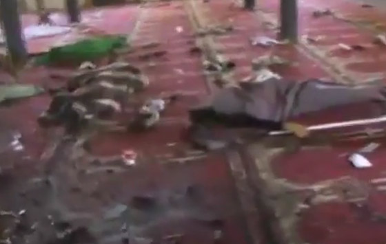  داعش يتبنى تفجير مسجدين بصنعاء ومقتل 142 من المصلين صورة رقم 5