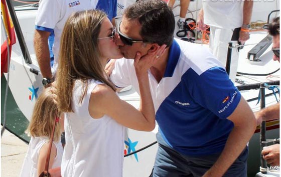 اله الحب يواجه البروتوكول ويصنع تاريخه الخاص.. بلقطات انسانية صورة رقم 5