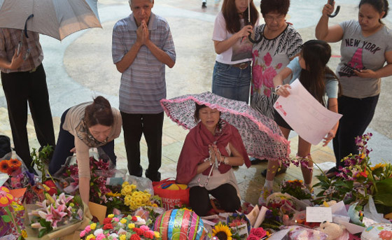 الموت يغيب ايقونة سنغافورة ومؤسسها وعاشق شوارعها النظيفة صورة رقم 27