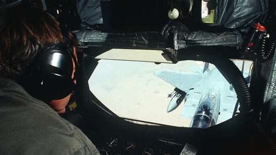 سقوط مقاتلة سعودية من طراز F15 بالبحر الاحمر ونجاة طياريها صورة رقم 3 سقوط مقاتلة سعودية من طراز F15 بالبحر الاحمر ونجاة طياريها صورة رقم 3