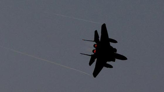 سقوط مقاتلة سعودية من طراز F15 بالبحر الاحمر ونجاة طياريها صورة رقم 2 سقوط مقاتلة سعودية من طراز F15 بالبحر الاحمر ونجاة طياريها صورة رقم 2