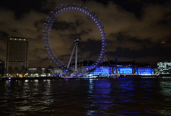 اطفاء الانوار من سيدني الى نيويورك بمبادرة مناخية من ساعة الارض صورة رقم 6 اطفاء الانوار من سيدني الى نيويورك بمبادرة مناخية من ساعة الارض صورة رقم 6