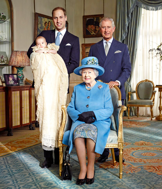 بسبب الغيرة: الامير تشارلز ينشر صورته مع حفيده جورج  صورة رقم 3