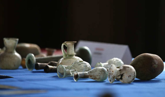 بالصور.. داعش يمول ارهابه من القطع الاثرية التاريخية صورة رقم 2