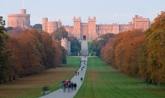  العاملون في قلعة الملكة اليزابيث ينتفضون بسبب تدني اجورهم صورة رقم 4