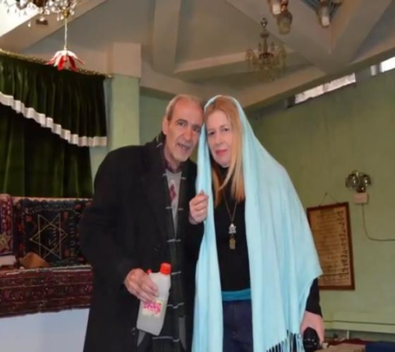 صحفية اسرائيلية تقتحم عرين آيات الله.. وتتجول في بلاده صورة رقم 5