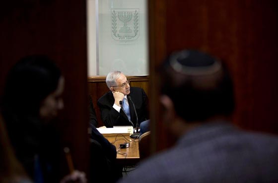 ابتداء من اليوم.. بامكان الفلسطينيين ملاحقة مجرمي الحرب الاسرائيليين قانونيا  صورة رقم 3