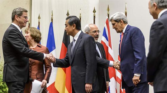 فيديو.. الايرانيون يرقصون طربا على اتفاق لوزان في شوارع طهران صورة رقم 13