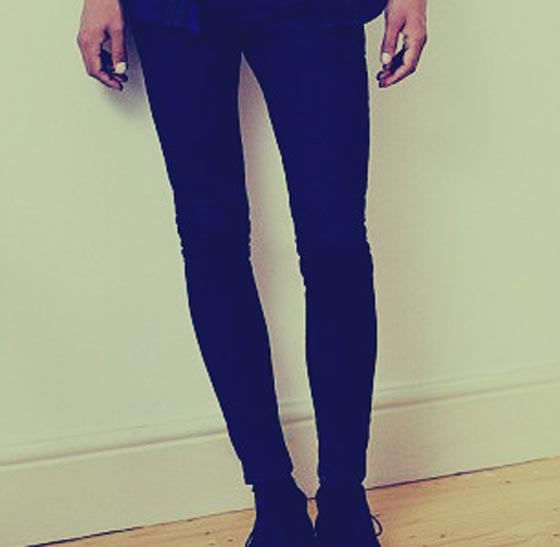 ارهاب داعش يطال بنطال الجينز الضيق والموسيقى على الجوال صورة رقم 3