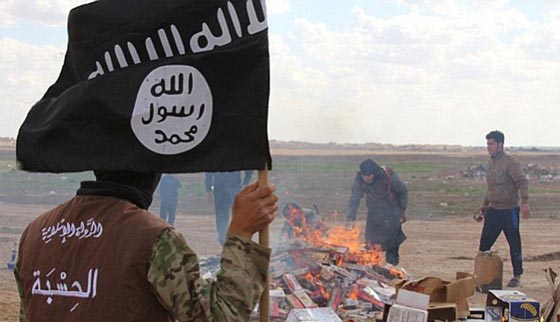 ارهاب داعش يطال بنطال الجينز الضيق والموسيقى على الجوال صورة رقم 4