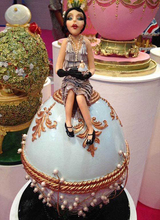 صور اجمل كيك بيض عيد الفصح مستوحى من مجوهرات فابرجيه صورة رقم 5 صور اجمل كيك بيض عيد الفصح مستوحى من مجوهرات فابرجيه صورة رقم 5