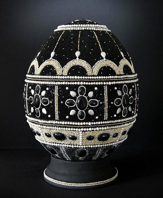 صور اجمل كيك بيض عيد الفصح مستوحى من مجوهرات فابرجيه صورة رقم 2 صور اجمل كيك بيض عيد الفصح مستوحى من مجوهرات فابرجيه صورة رقم 2