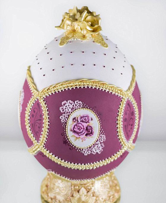 صور اجمل كيك بيض عيد الفصح مستوحى من مجوهرات فابرجيه صورة رقم 9 صور اجمل كيك بيض عيد الفصح مستوحى من مجوهرات فابرجيه صورة رقم 9