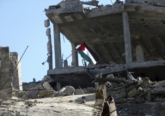 فصل جديد يضاعف مأساة مخيم اليرموك.. اسمه داعش صورة رقم 10 فصل جديد يضاعف مأساة مخيم اليرموك.. اسمه داعش صورة رقم 10