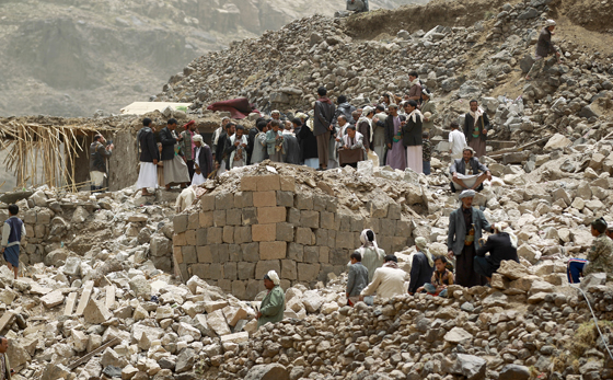 كيف عاش اهالي اليمن أقسى ليالي عاصفة الحزم الظلماء؟ صورة رقم 3