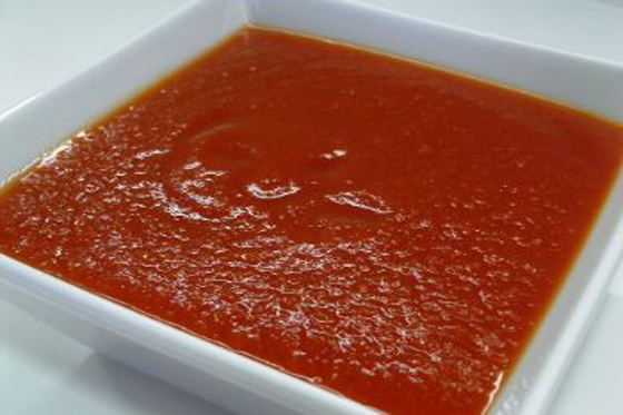 قضى على صحن الصلصة فكادت صديقته تقضي عليه طعنا بالسكين!! صورة رقم 2