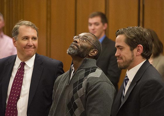 برئ يقضي 27 عاما في غياهب السجن.. بسبب شهادة طفل مزورة!! صورة رقم 6