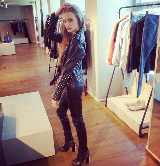    صور شاب يعمل (عارضة ازياء) جذابة مقابل 100 الف جنيه إسترليني صورة رقم 9