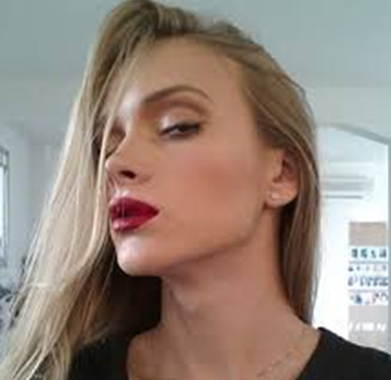    صور شاب يعمل (عارضة ازياء) جذابة مقابل 100 الف جنيه إسترليني صورة رقم 13