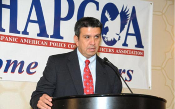 الفضائح تتقاطر.. مسؤول في الامن الأمريكي يقترح على موظفة ممارسة الرذيلة معه!! صورة رقم 2 الفضائح تتقاطر.. مسؤول في الامن الأمريكي يقترح على موظفة ممارسة الرذيلة معه!! صورة رقم 2