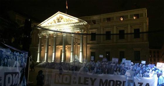 في اول مظاهرة افتراضية.. ردد المشاركون الشعارات دون ان يكونوا فعليا صورة رقم 2