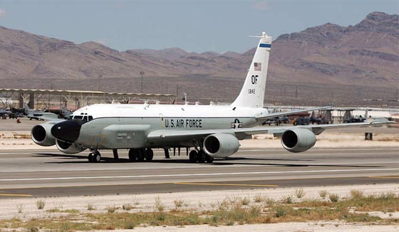 مقاتلة روسية تعترض طائرة تجسس امريكية وتردها على اعقابها صورة رقم 1 مقاتلة روسية تعترض طائرة تجسس امريكية وتردها على اعقابها صورة رقم 1