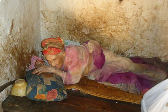 سائق تجاهل عجوزا تعرضت للدهس ليكتشف لاحقا انها امه! صورة رقم 1 سائق تجاهل عجوزا تعرضت للدهس ليكتشف لاحقا انها امه! صورة رقم 1