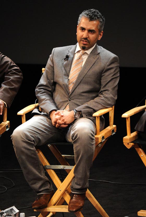 داعش يهدد سياسيا بريطانيا بالقتل بعد ضبطه في ناد للخلع الملابس صورة رقم 4