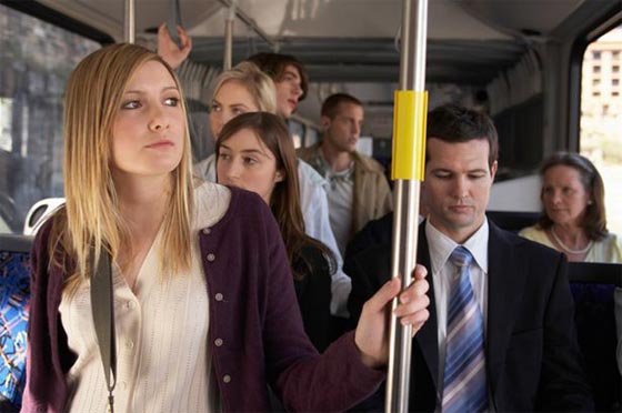 جميع نساء باريس تعرضن للتحرش في وسائط النقل المشتركة صورة رقم 2