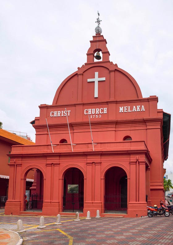 ماليزيون متهمون بانزال الصليب عن كنيسة في كوالالمبور.. بالقوة صورة رقم 5 ماليزيون متهمون بانزال الصليب عن كنيسة في كوالالمبور.. بالقوة صورة رقم 5