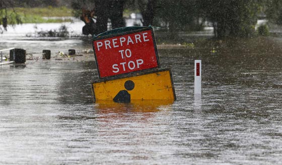 باالفيديو.. شاهد كيف شوشت الفيضانات الحياة في استراليا صورة رقم 15 باالفيديو.. شاهد كيف شوشت الفيضانات الحياة في استراليا صورة رقم 15