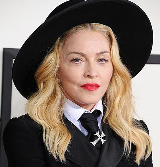 تشريع داعشي.. 80 جلدة لمن يرتدي قميص برشلونة ويسمع مادونا صورة رقم 1 تشريع داعشي.. 80 جلدة لمن يرتدي قميص برشلونة ويسمع مادونا صورة رقم 1