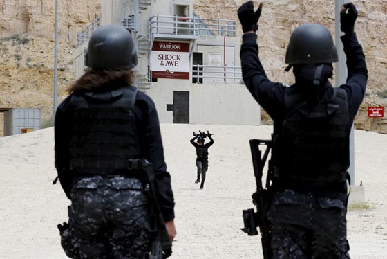 بالصور.. قوات الصاعقة من 19 بلدا تظهر مهاراتها في تحرير الرهائن صورة رقم 3 بالصور.. قوات الصاعقة من 19 بلدا تظهر مهاراتها في تحرير الرهائن صورة رقم 3